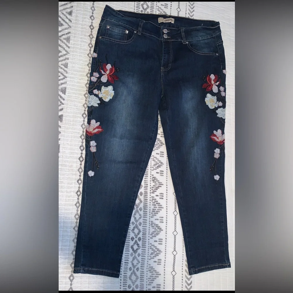 SandPiper Floral Jeans - Size 18 - Picture 1 of 7